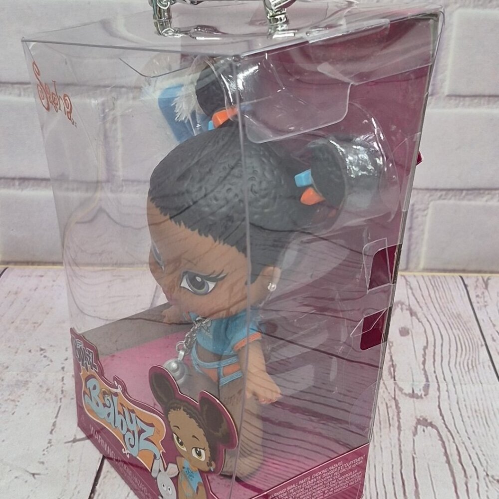 Bratz Babyz Sasha Collectible Fashion Doll with Real Fashions and Pet Sealed Box - Picture 5 of 6